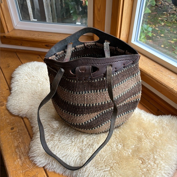 Vintage Brown Woven Leather-Trim Tote - Picture 5 of 11